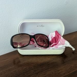 Discreet Oakley Women's Sunglasses